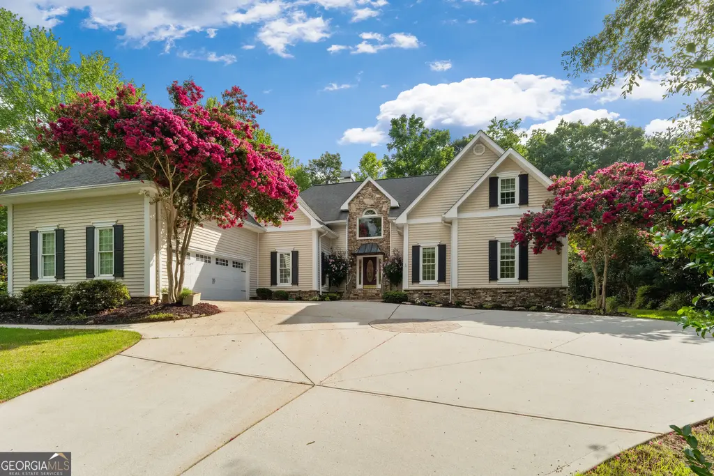 66 Hidden Lakes Drive, Carrollton