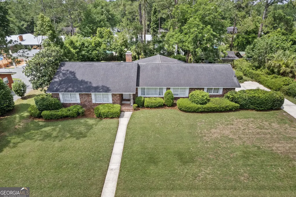 147 W Magnolia Street, Jesup