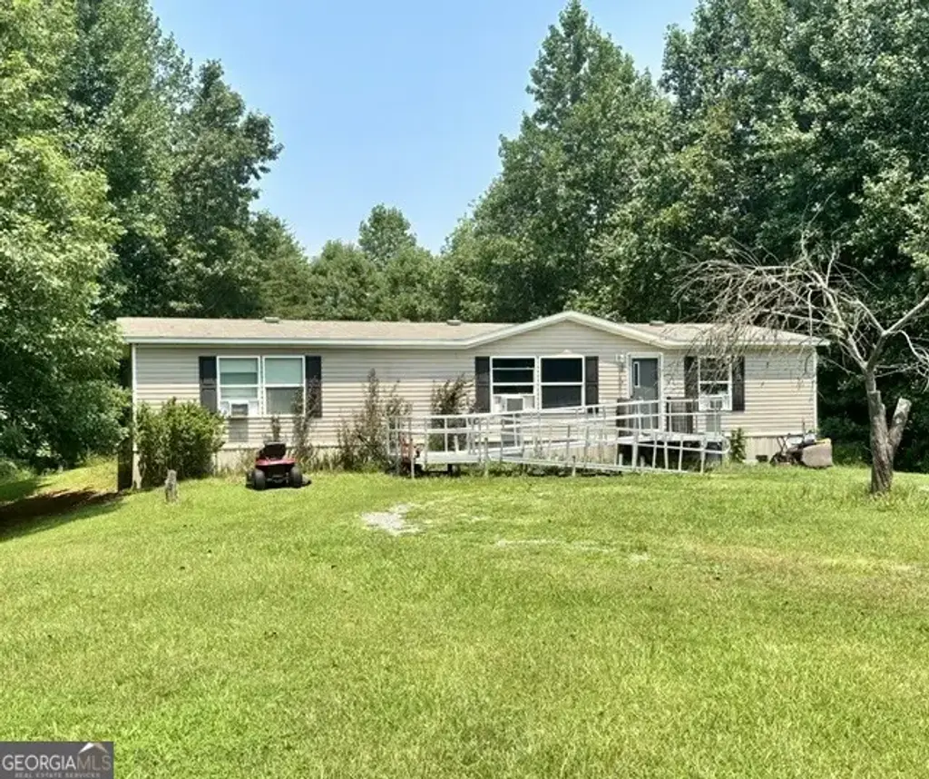 1915 N Holcomb Drive, Martin