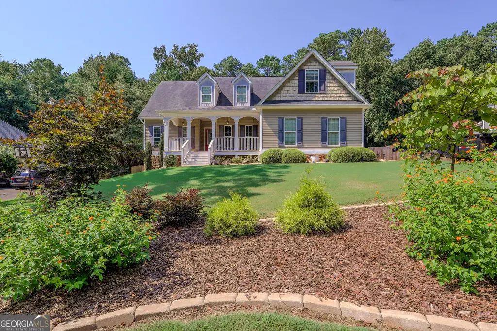 100 Chapman Oak Drive, Newnan
