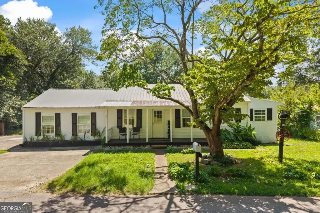 167 South Street, Cornelia