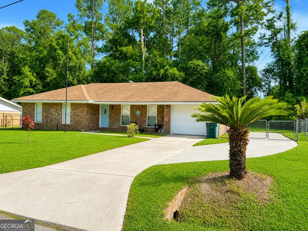 304 Floyd Street, Hinesville