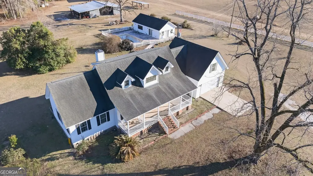 2051 Oliver Highway, Newington