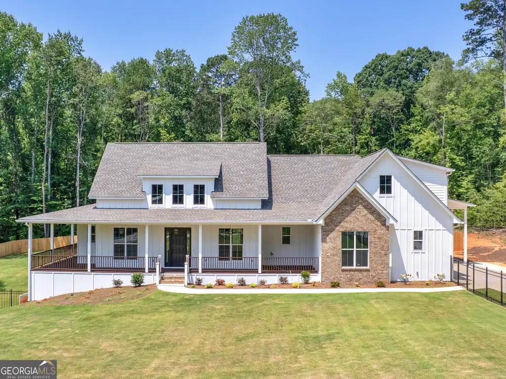 1019 Oakridge Drive, Griffin
