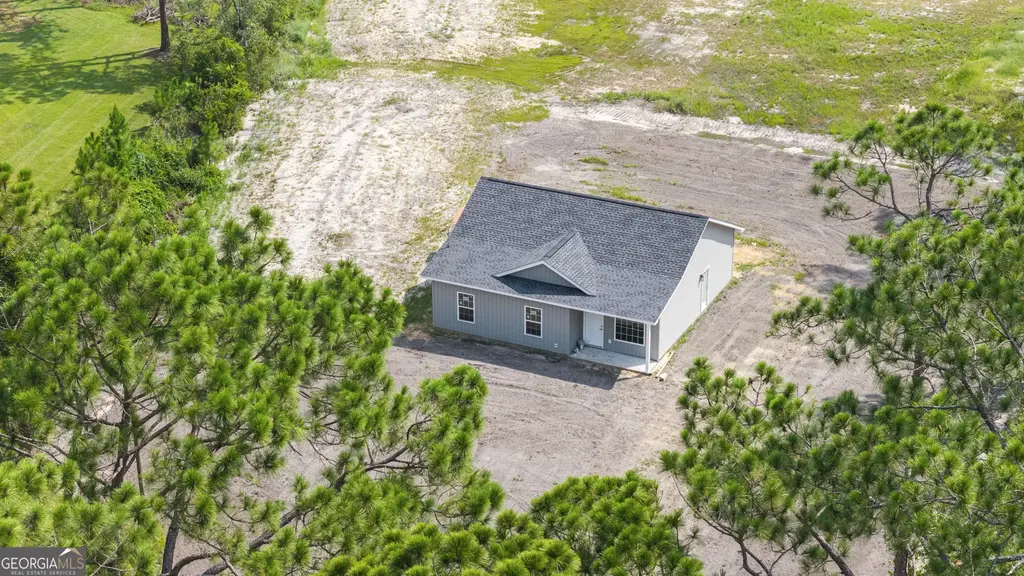 77 Gail, Baxley