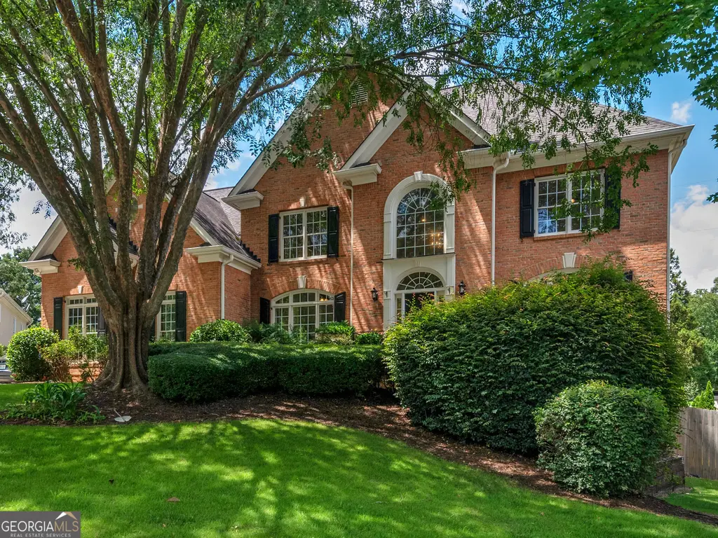 1524 Lake Cove, Atlanta