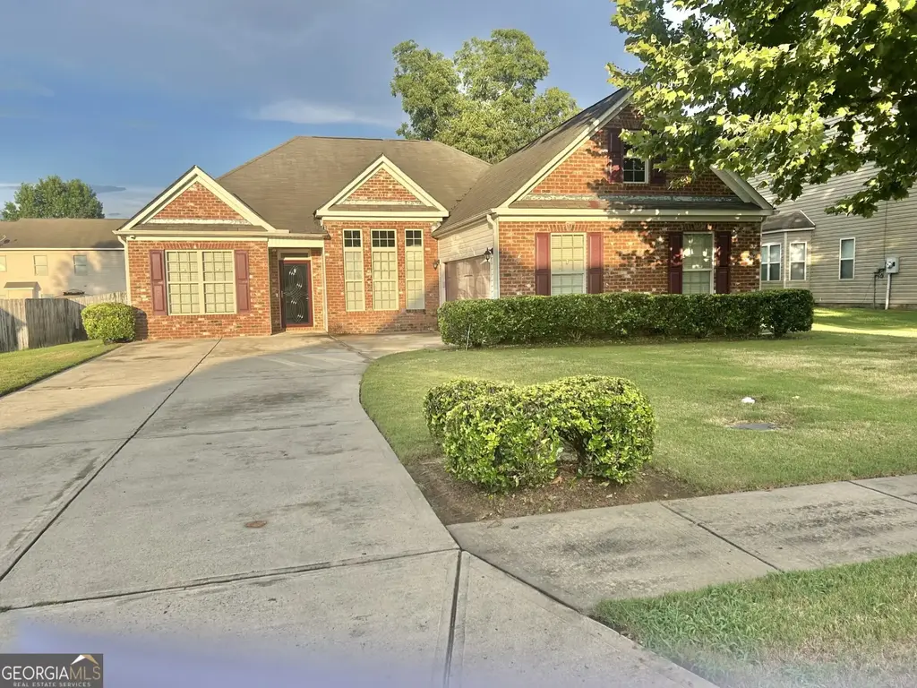 105 Chickasaw Court, Byron
