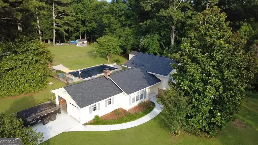 533 Breezy Drive Sw, Marietta