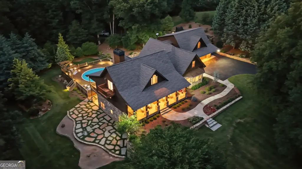 1091 Echota Road, Clarkesville