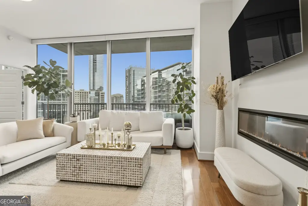 1080 Peachtree Street Ne 1712, Atlanta