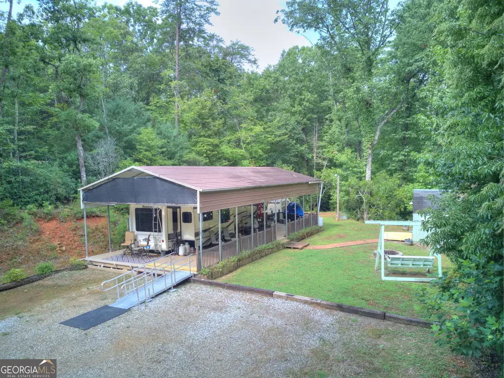 393 Loudsville Church Road, Cleveland