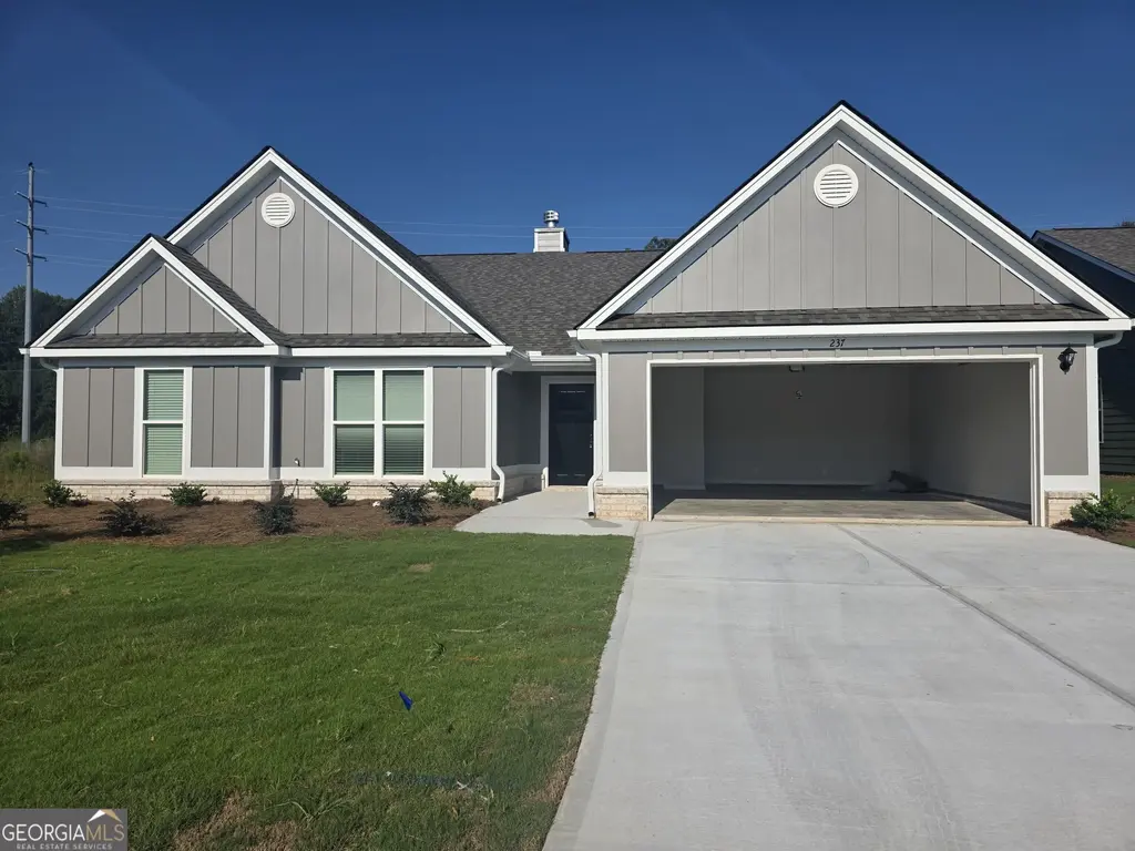 237 Champions Lane 17, Winder
