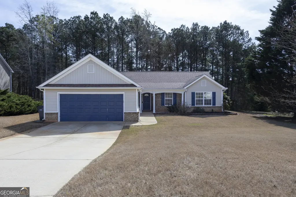 305 Bradford Court, Auburn