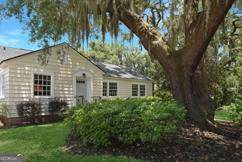 1815 Oak Avenue, Brunswick