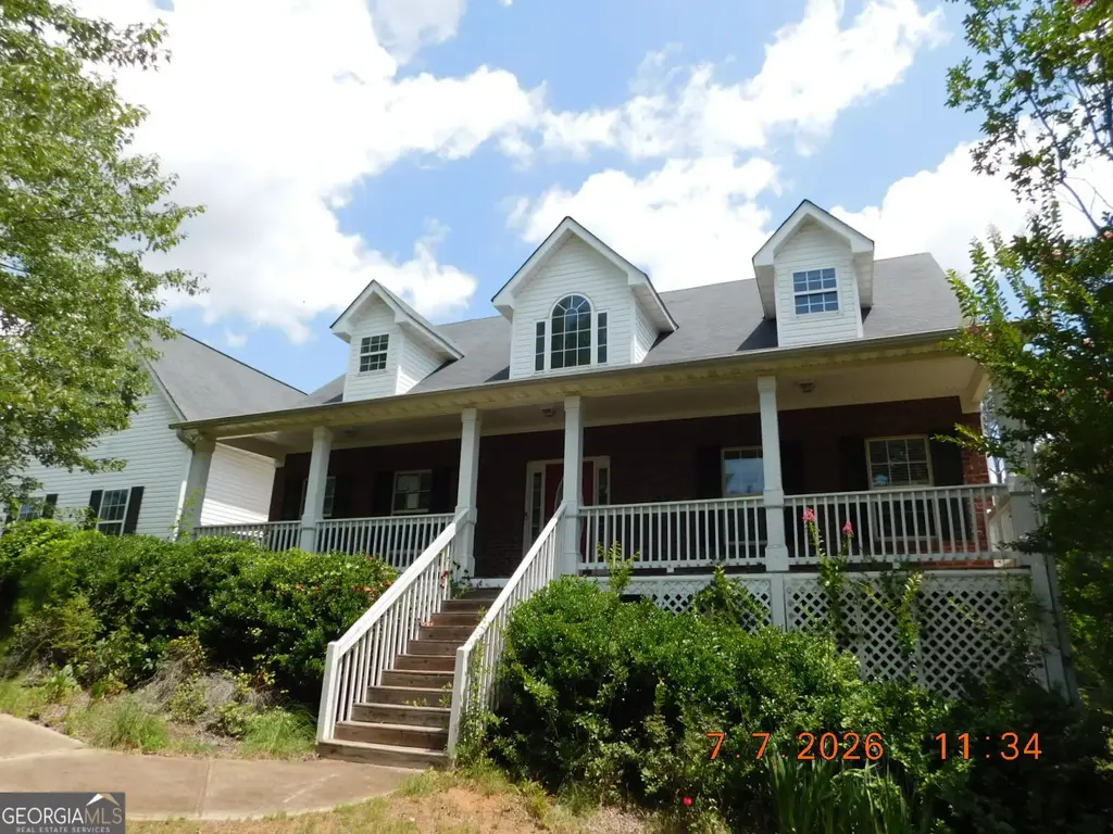 284 Valley Way, Hampton