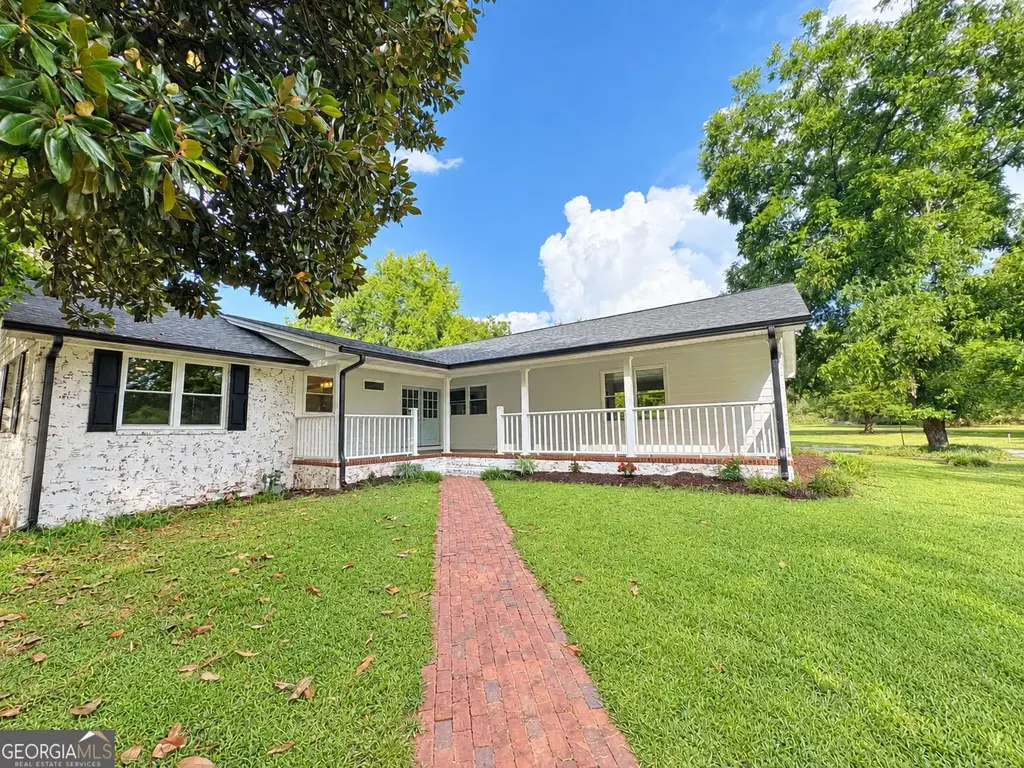 100 Williamsburg Lane, Athens