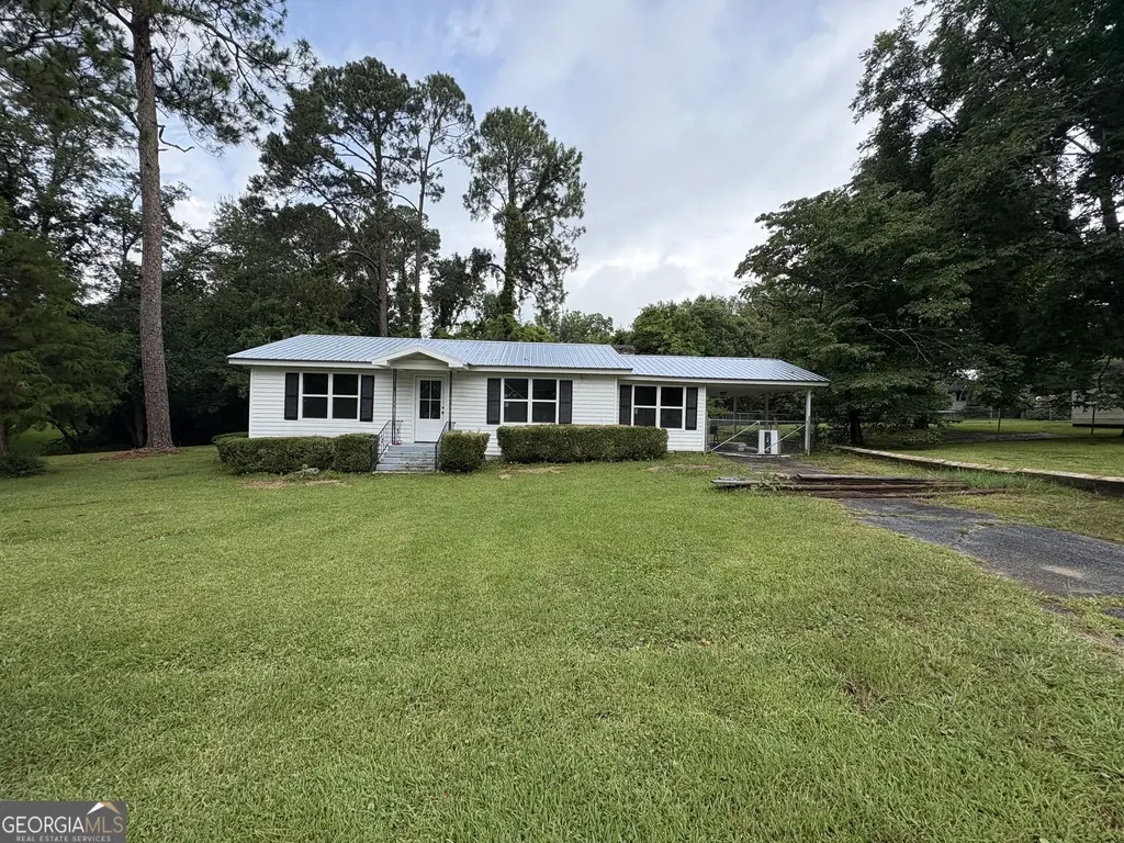 320 6th Avenue, Eastman