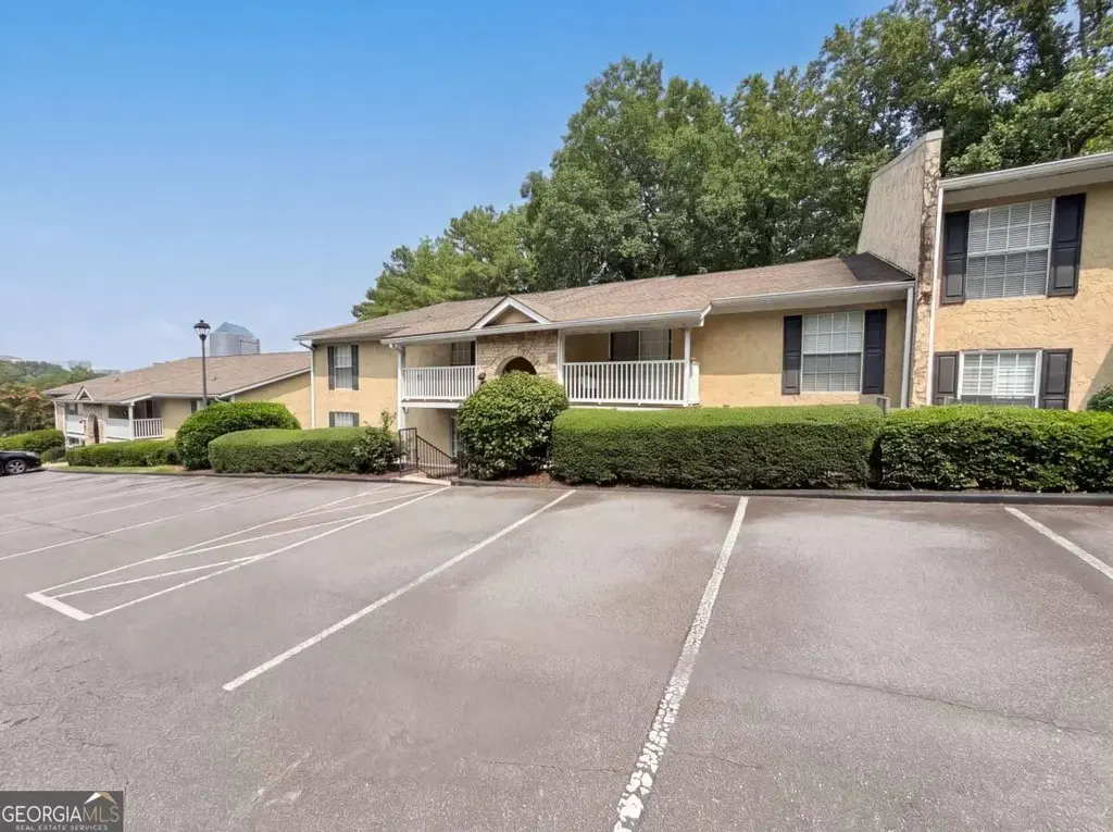 3175 Seven Pines Court 204, Atlanta