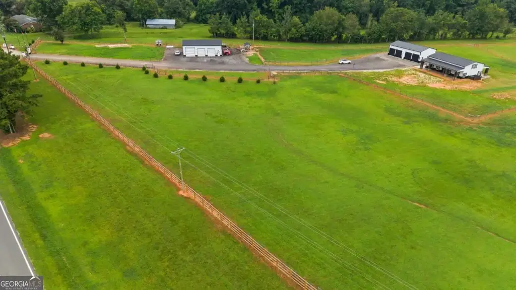 7120 Neese Commerce Road, Hull
