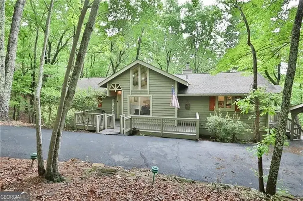 273 Indian Pipe Drive, Big Canoe