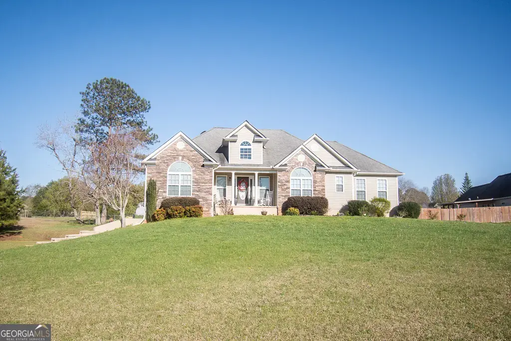 109 Laketrail Drive, Griffin
