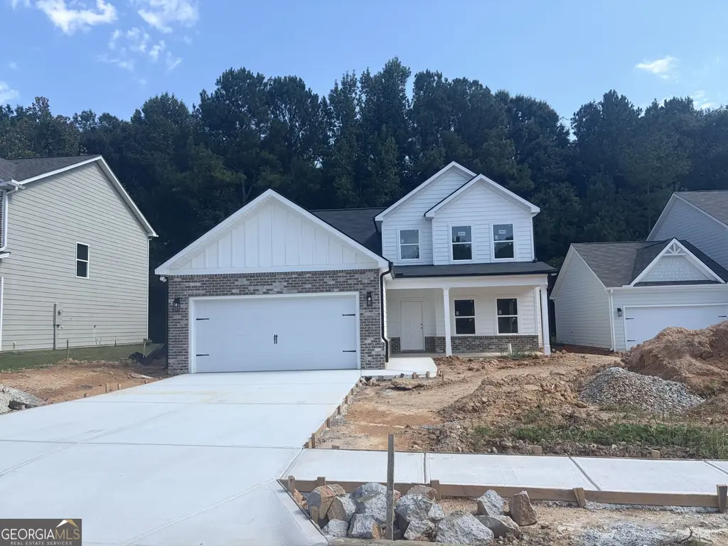 135 Hunts Mill Circle, Griffin