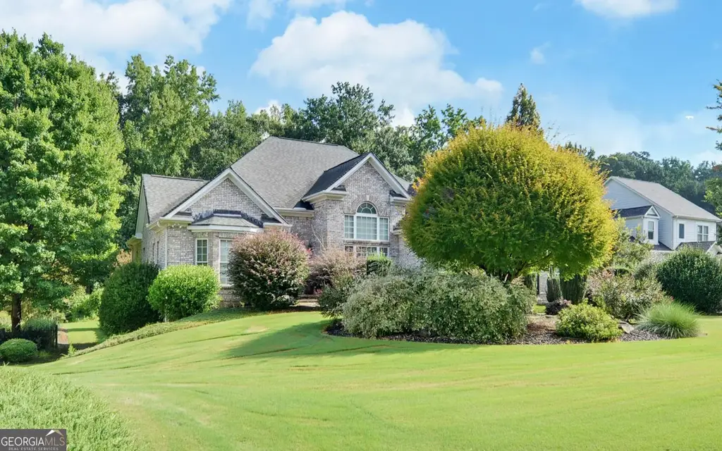 220 Azalea Drive, Hartwell