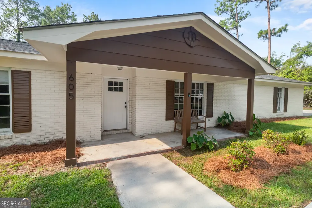605 Honeysuckle Lane, Statesboro