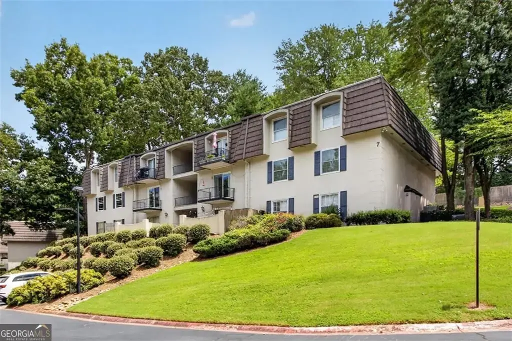 725 Dalrymple Road #7j, Sandy Springs