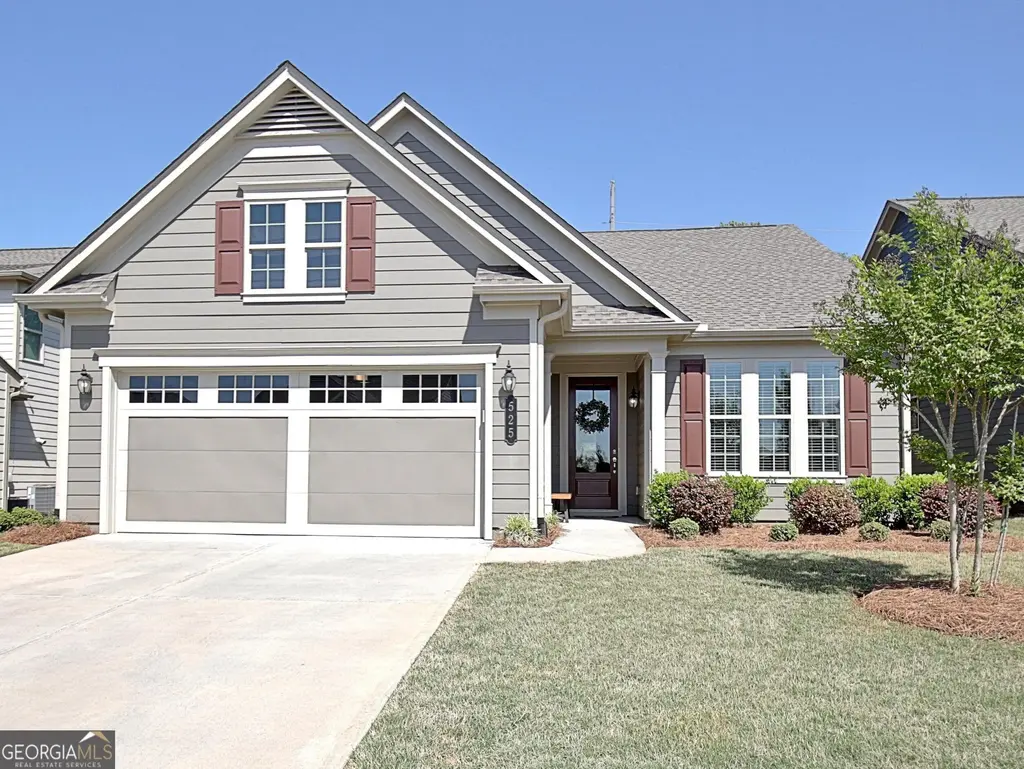 525 Hazelnut Drive, Peachtree City