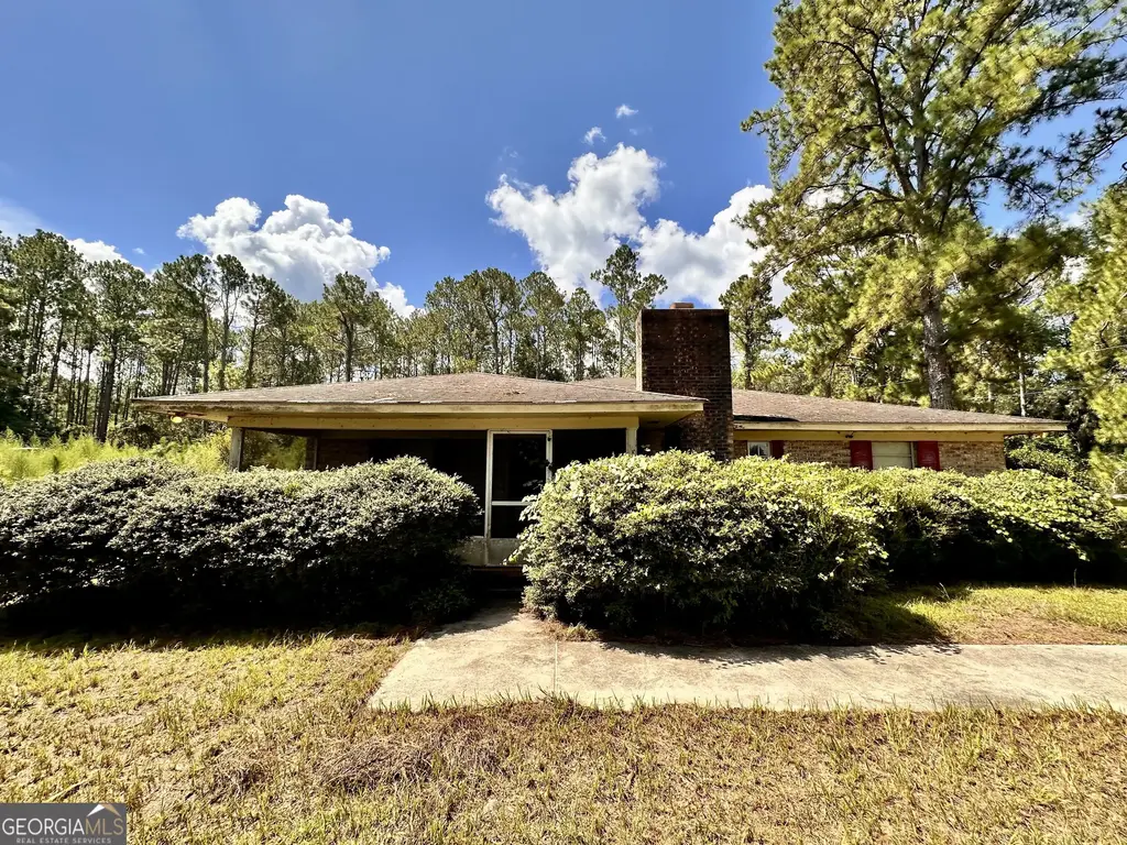 6009 James Street, Manor