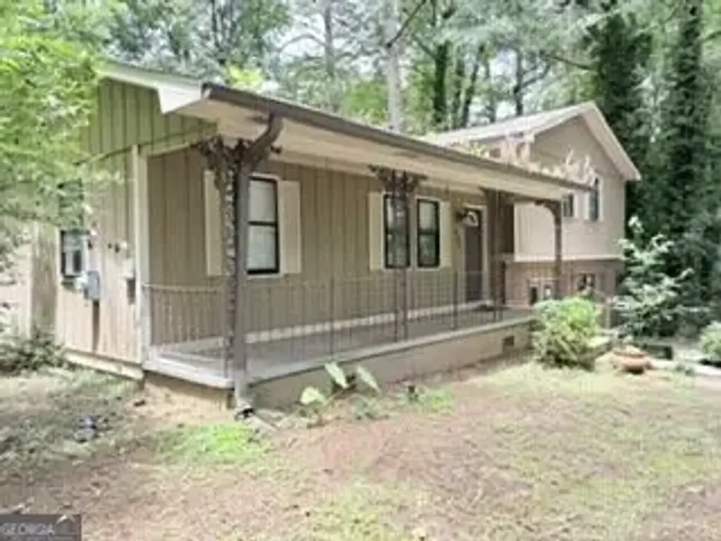 4395 Glade Road, Forest Park