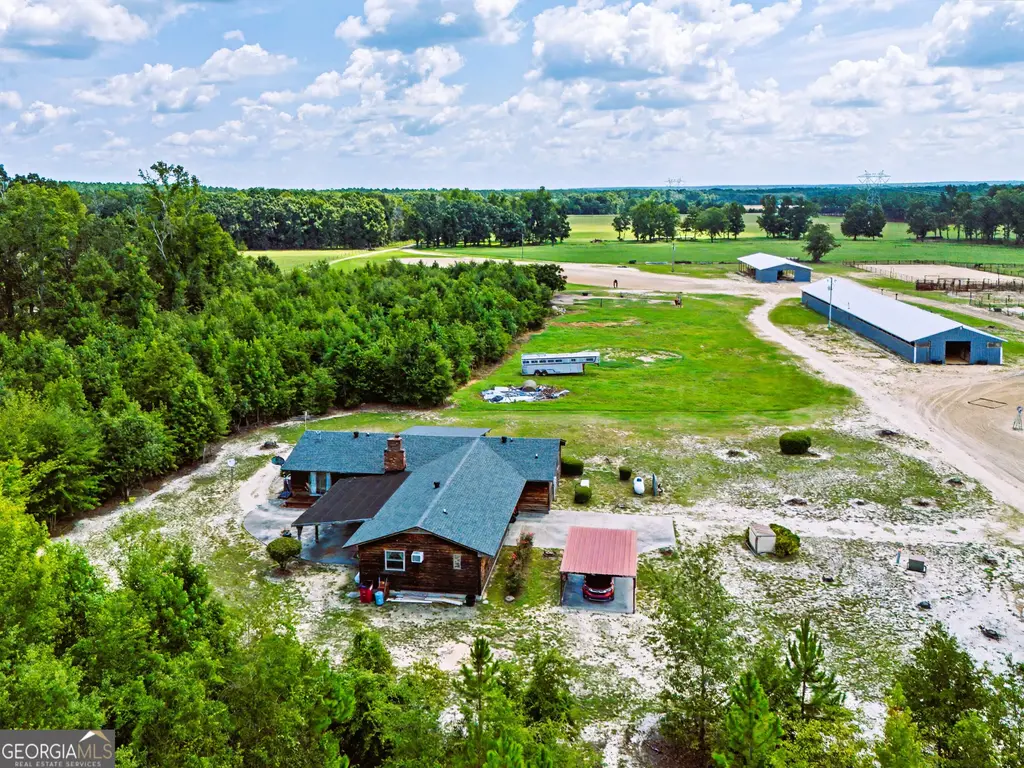 1072 Porter Carswell Road, Waynesboro