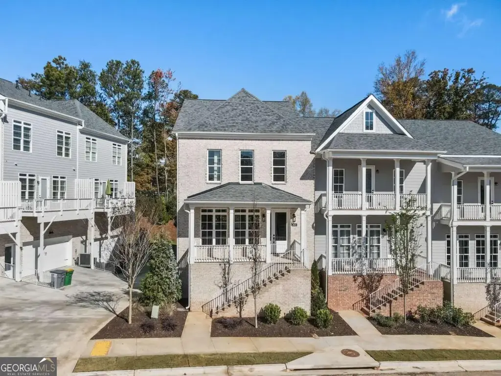 2035 Parkside Lane, Roswell