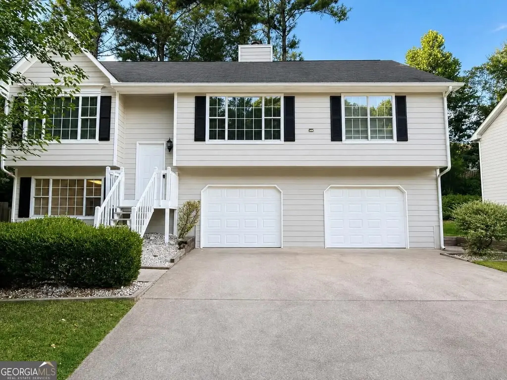 2734 Ashbury Point Lane, Marietta