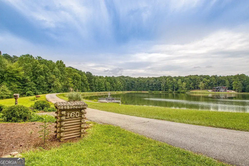 160 Sandy Lake Circle, Fayetteville