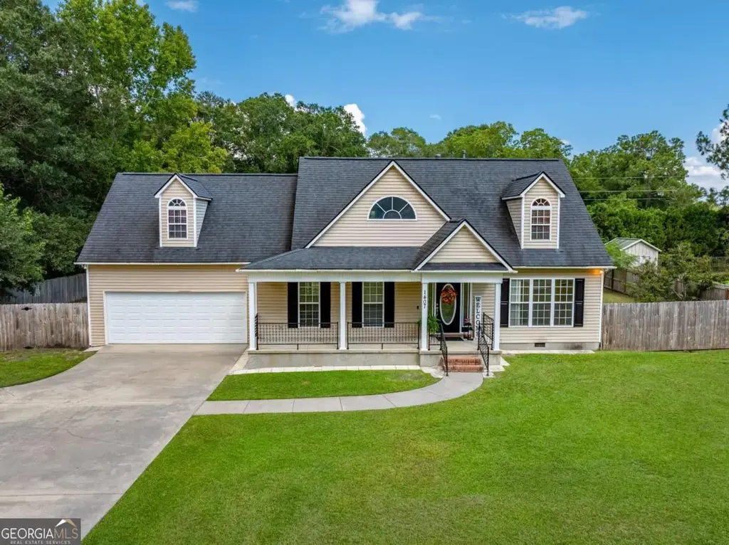 1407 Red Fox Trail, Tifton