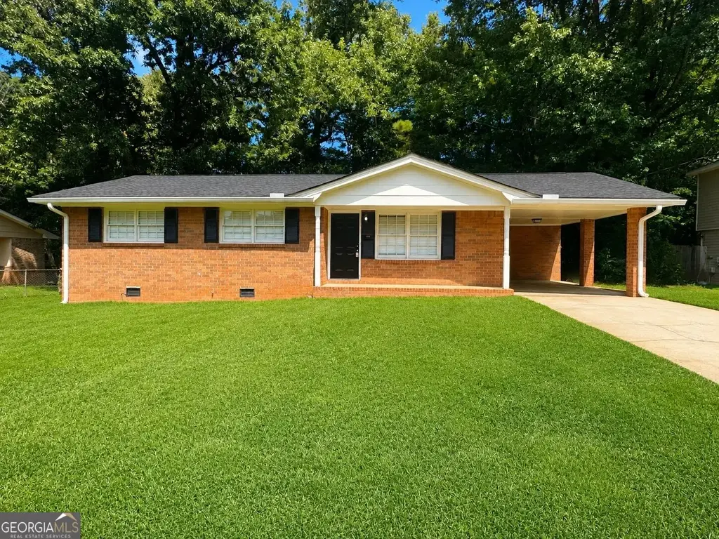 1716 Hallmark Drive, Griffin