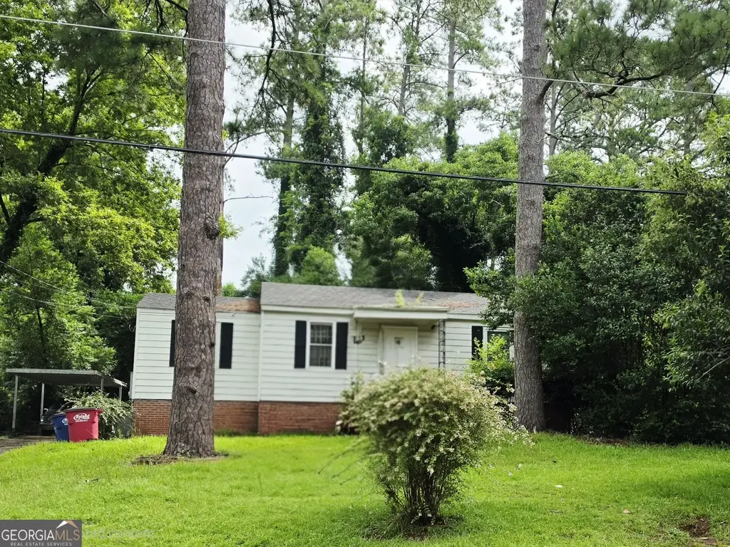 1705 Foster Place, Macon