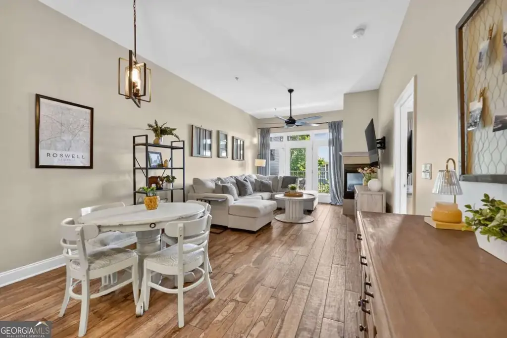 210 Creek View Lane 201, Roswell