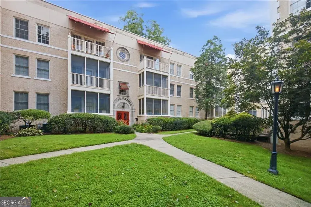 2222 Peachtree Road Nw B5, Atlanta