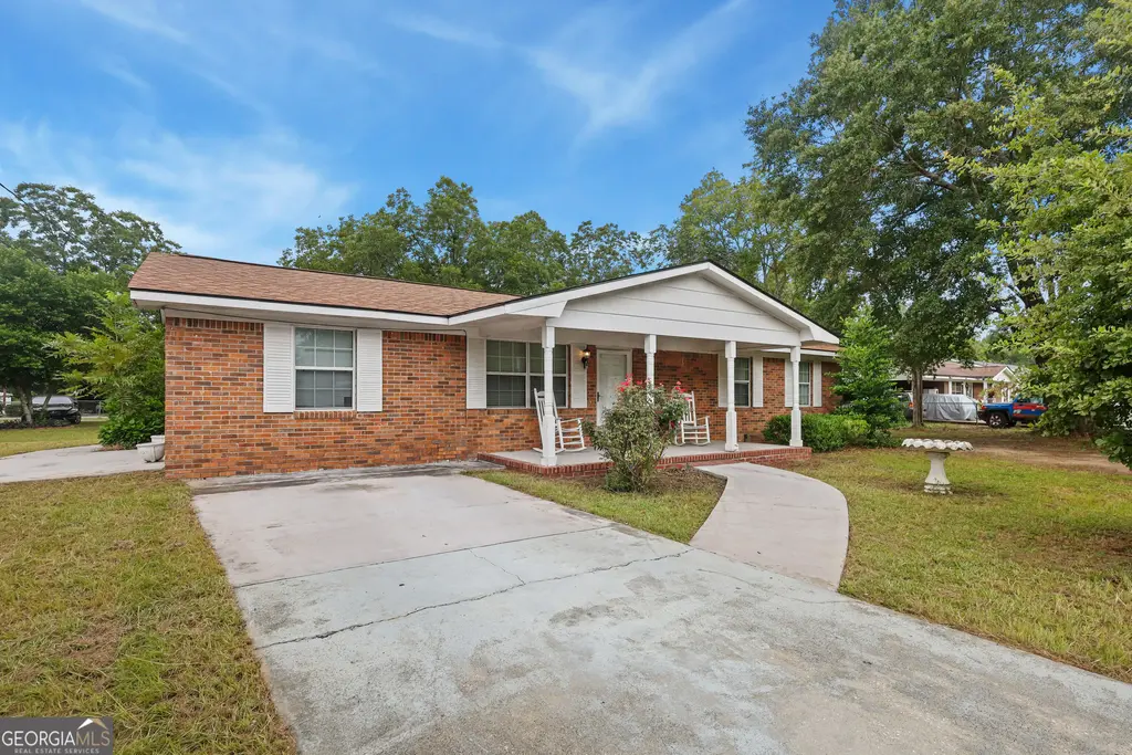 22 S Foss Street, Statesboro