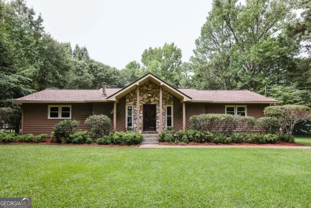 110 Pioneer Drive, Athens
