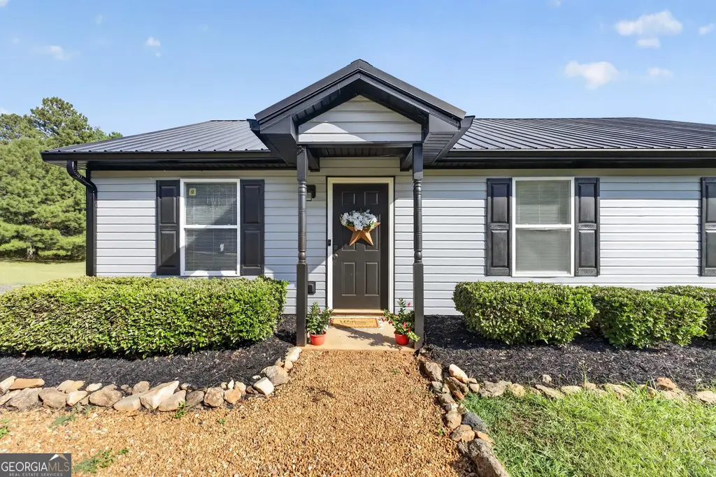1300 Hill Street, Comer