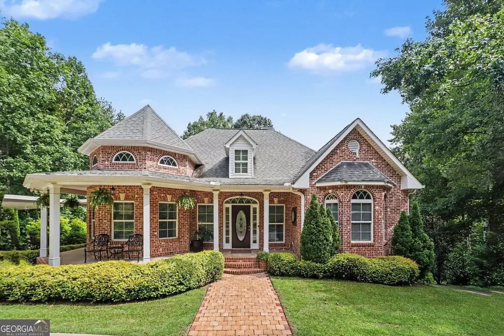 17 Moon Ridge, Newnan