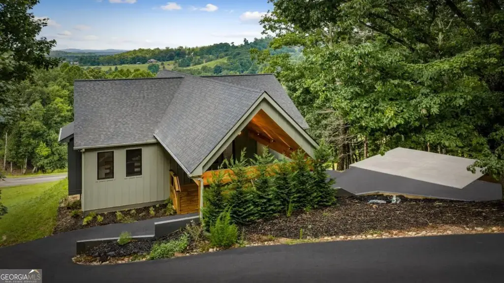 261 Big Valley Drive, Morganton