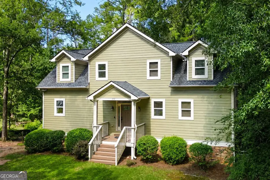 970 Lakeshore Road, Martin