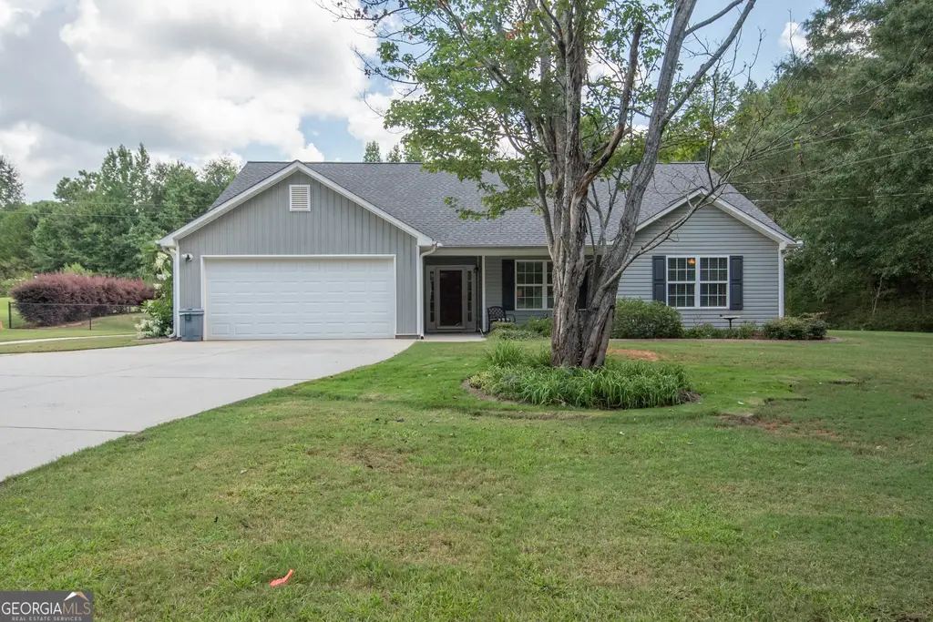1106 Corinth Road, Newnan