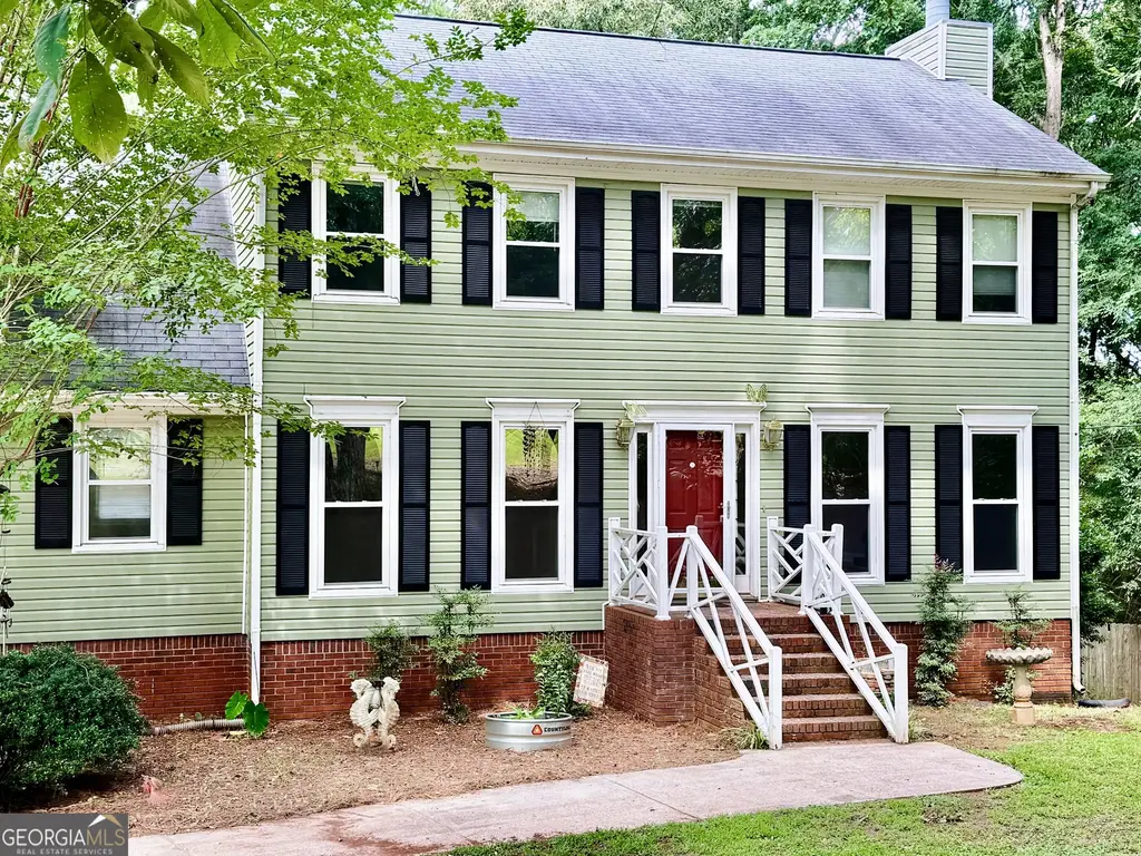 206 Sturbridge Drive, Lagrange
