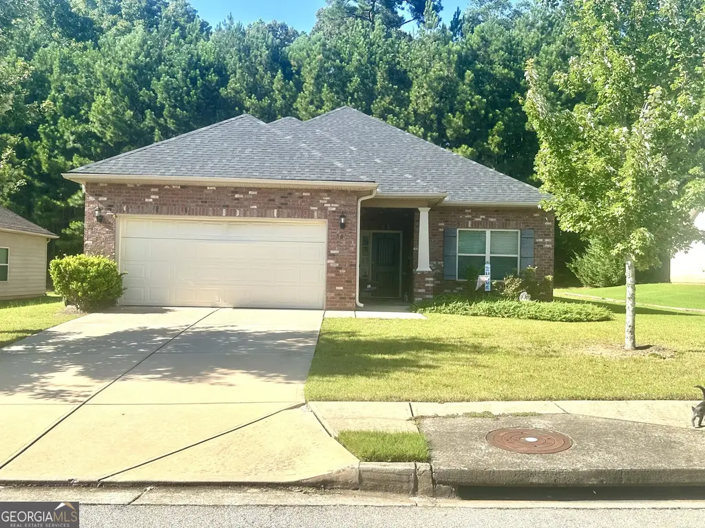 864 Crescent Lane, Griffin